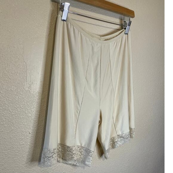 Undersummer Nude High Waisted Lace Lined Silky Slip Shorts/ Biker Shorts Size 2X - Picture 10 of 10